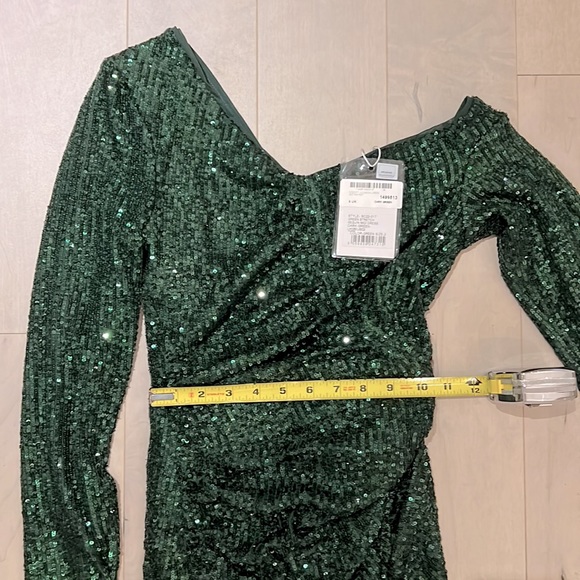 Self-Portrait Off-the-shoulder asymmetric sequinned dress green, UK 6/US 2 - Picture 6 of 9